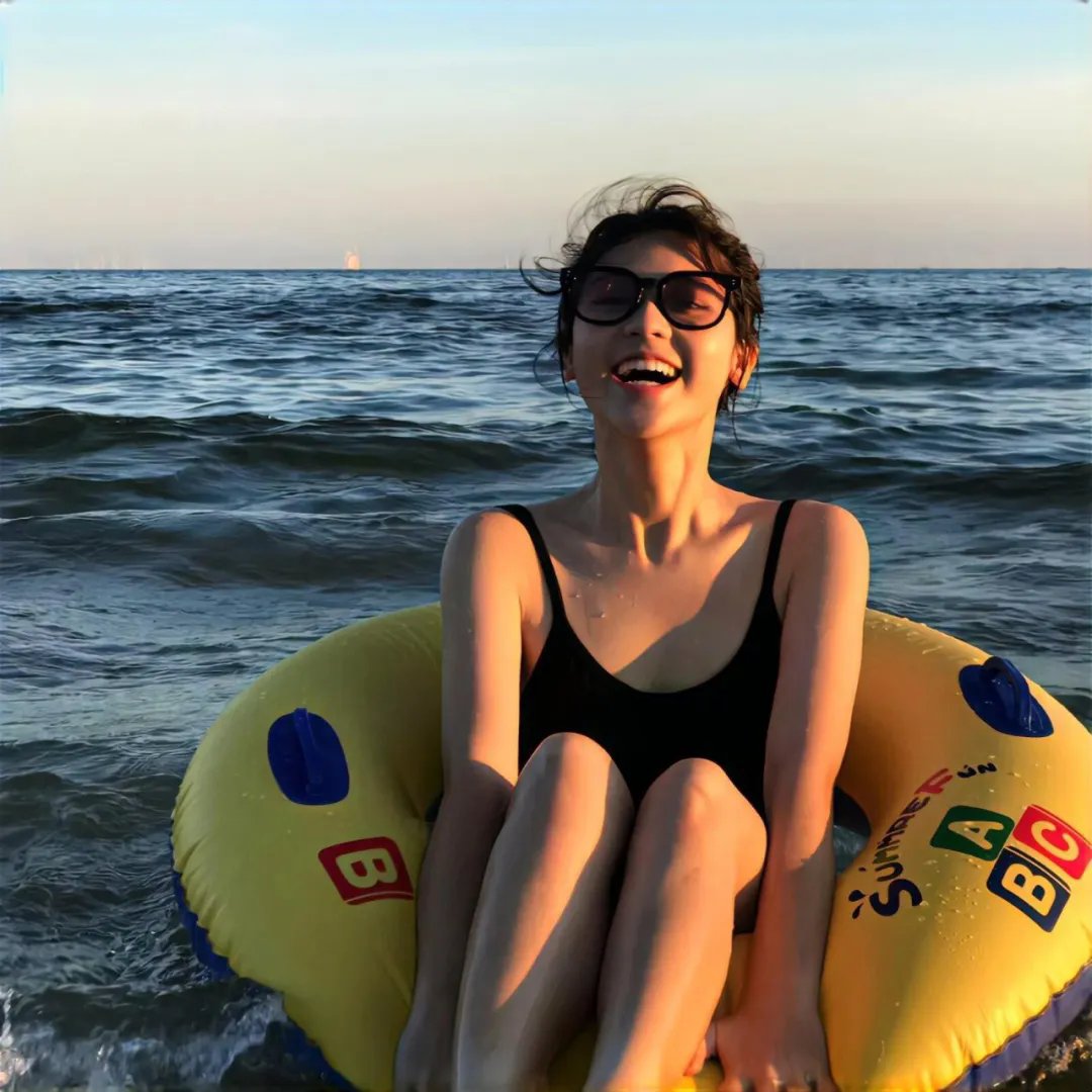 我想藏起来 海报
